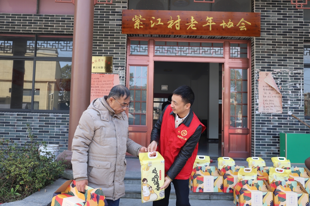 暖春意，敬老情-銀河集團官網多年堅持慰問孤寡老人